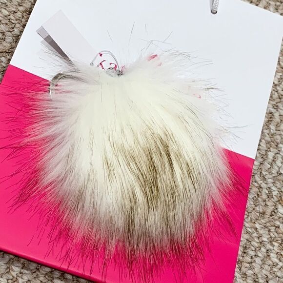 NWT Kate Spade Penguin 🐧 Keychain - Picture 2 of 2